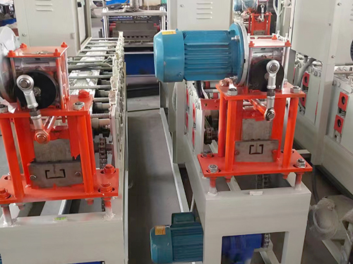 陕西新型广告扣板机